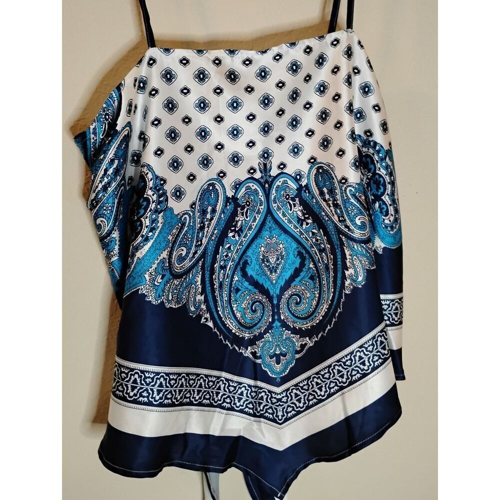 USED Nice To Meet You Handkerchief Top